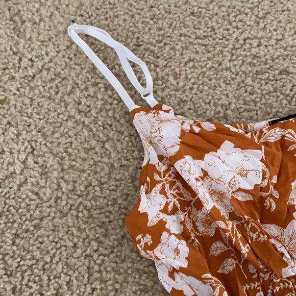 Shein Two-Piece Floral Suit - Picture 2 of 5